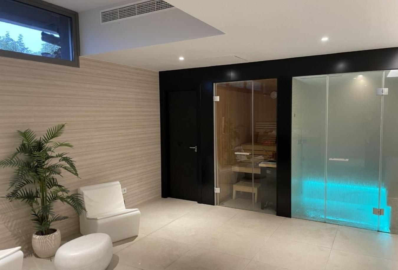 Vivi Homes - Elies House Pool, Gym, Spa & Sea View El Faro Екстер'єр фото